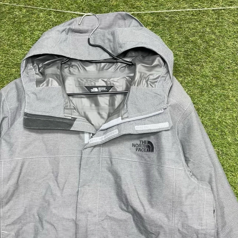 The North Face shop confidence